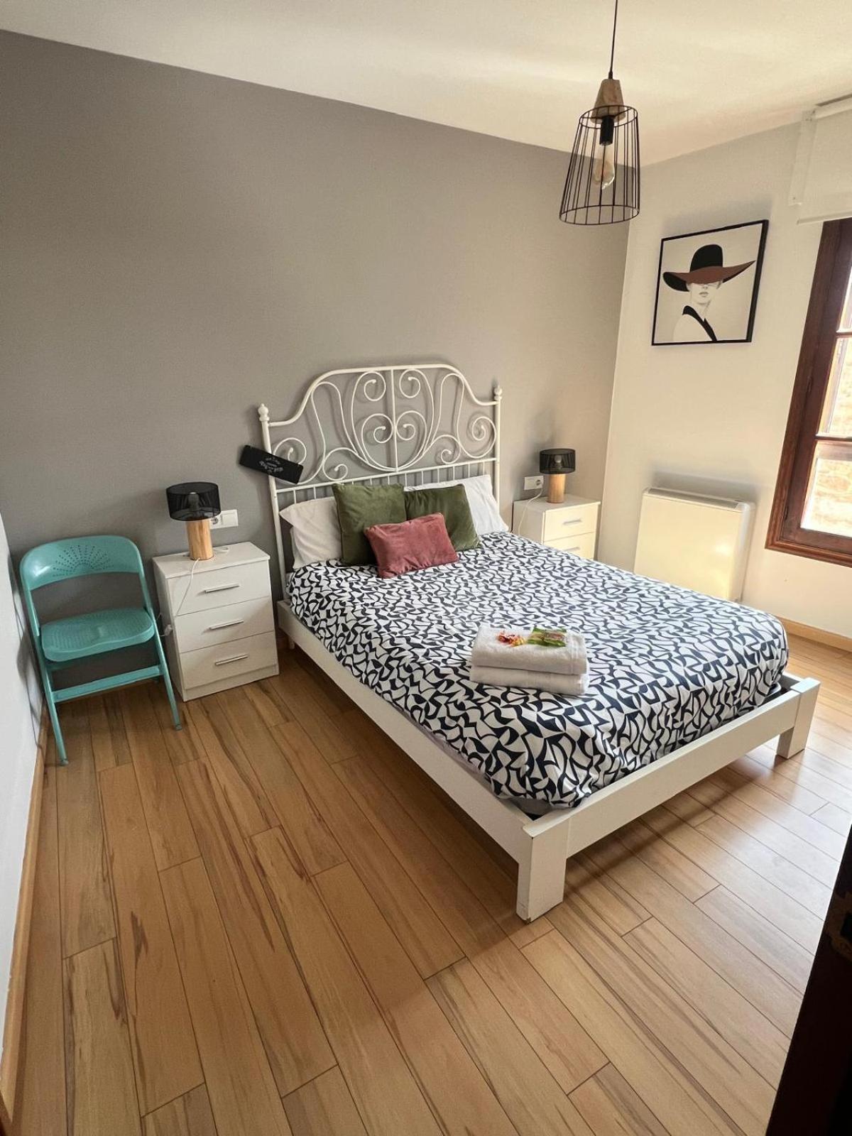 Apartamento La Torre Del Reloj Ponferrada Habitación foto